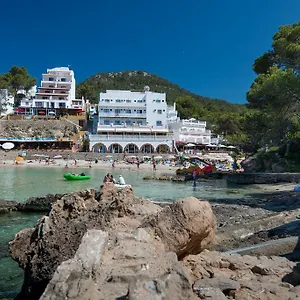 Flats Friends Es Puet Blanc , Portinatx Spanje